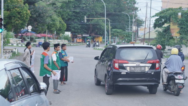 Puluhan Santri PPTQ Wahdah Islamiyah Sinjai Galang Dana untuk Korban Bencana Sumatra