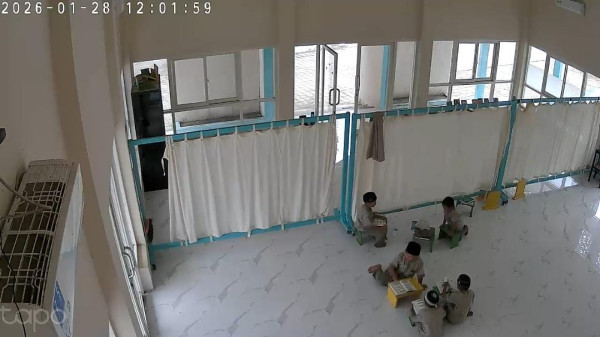 Terekam CCTV, Murid SD Unggulan Al-Wahdah Sinjai Berinisiatif Membaca Al-Qur’an Jelang Sholat Dzuhur