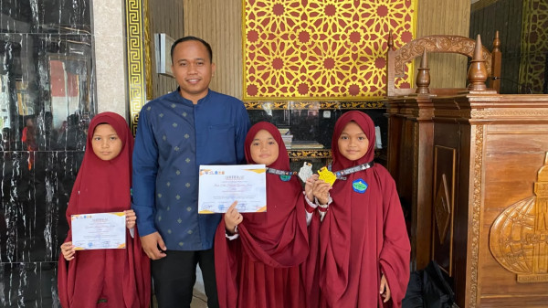 Raih Emas Karate, Siswa SDIT Wahdah Sinjai Tetap Jaga Kebiasaan Mengaji dan Murojaah