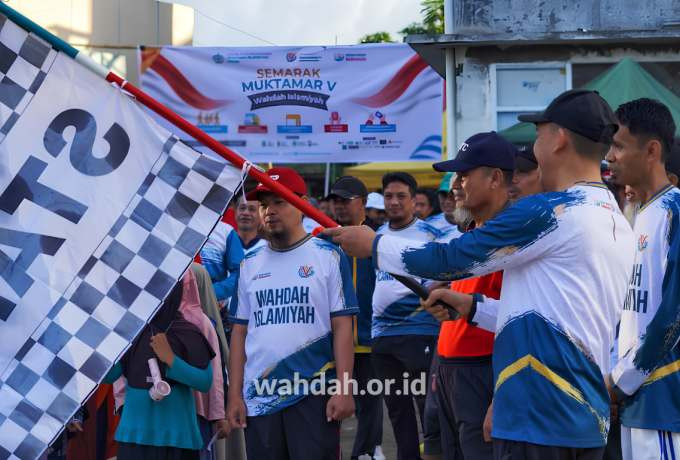 Semarak Muktamar V Wahdah Islamiyah, Wabup Sinjai Lepas Ratusan Peserta Jalan Santai